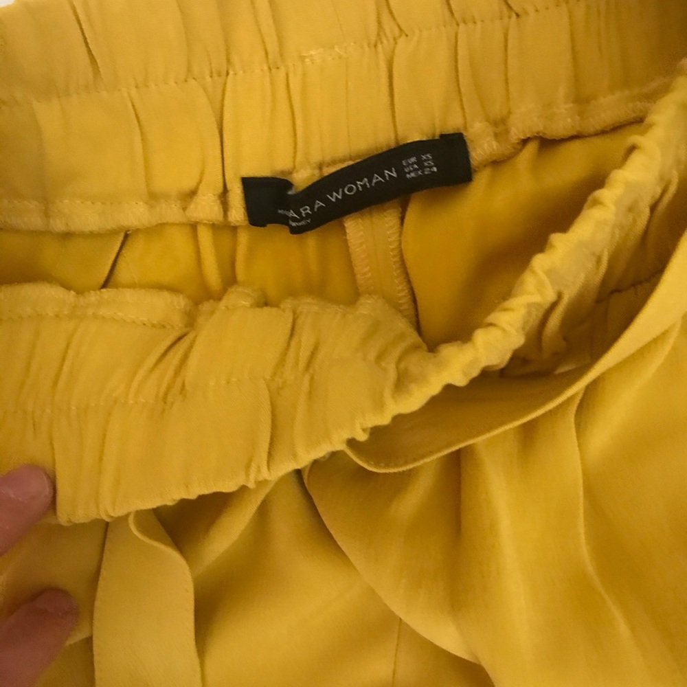 Shorts - Picture 4 of 5